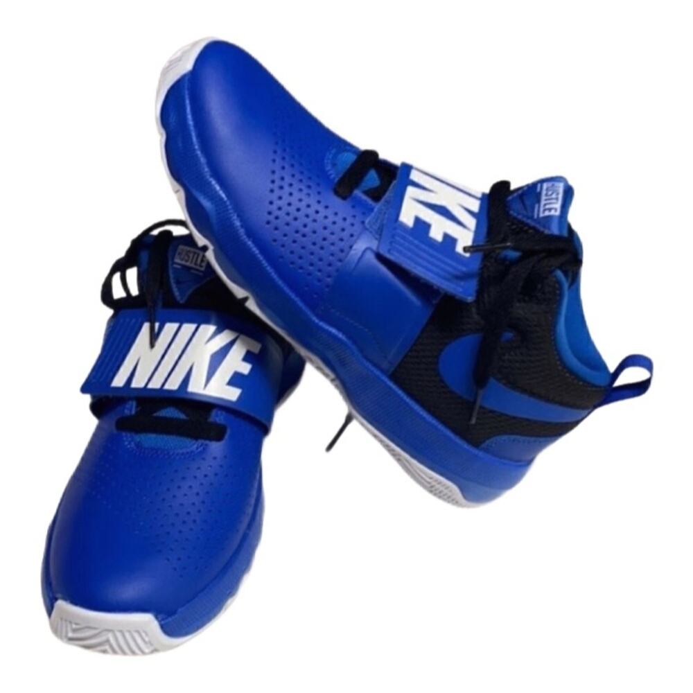 Nike Team Hustle D 8